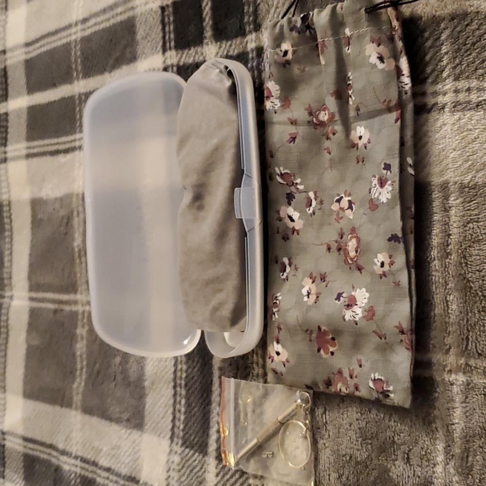 Stylish Frames & Case - image 4